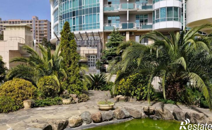 4-комн квартира ул Гагринская, 10,  д. 10