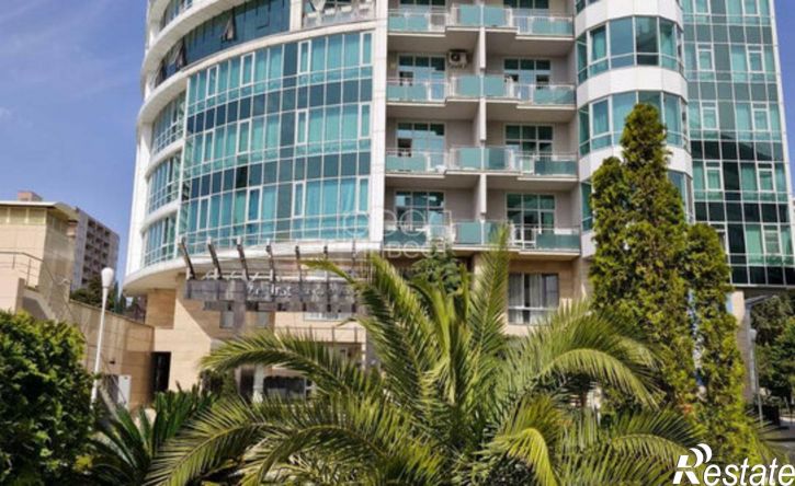 4-комн квартира ул Гагринская, 10,  д. 10