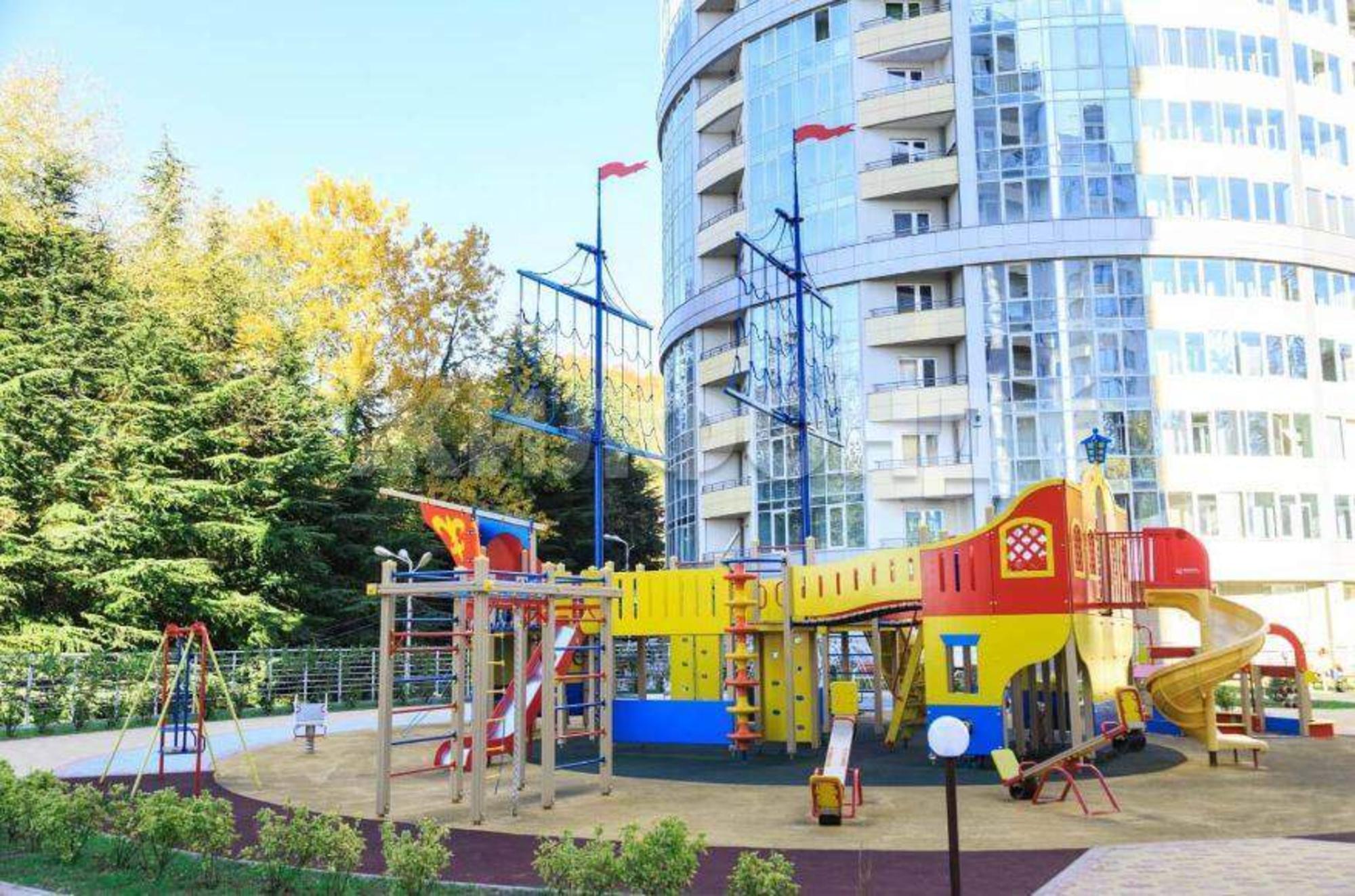 Купить студию за 15 000 000 рублей на Ленина улица, д.298Б