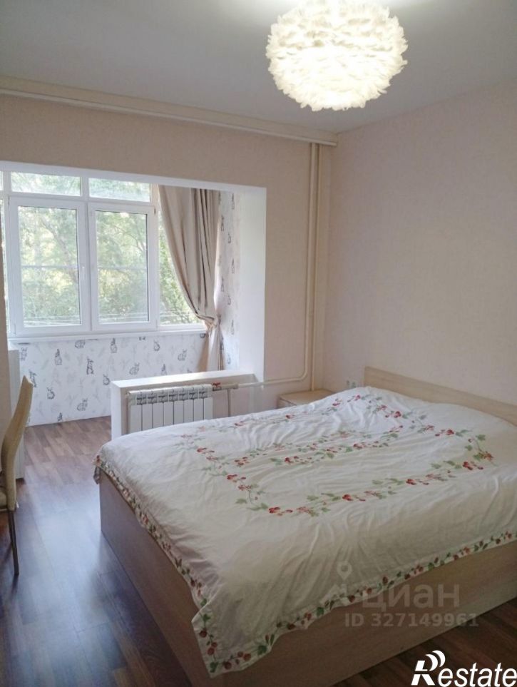 2-комн квартира ул Глазунова, 1,  д. 1