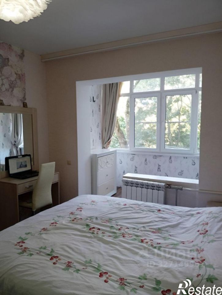 2-комн квартира ул Глазунова, 1,  д. 1