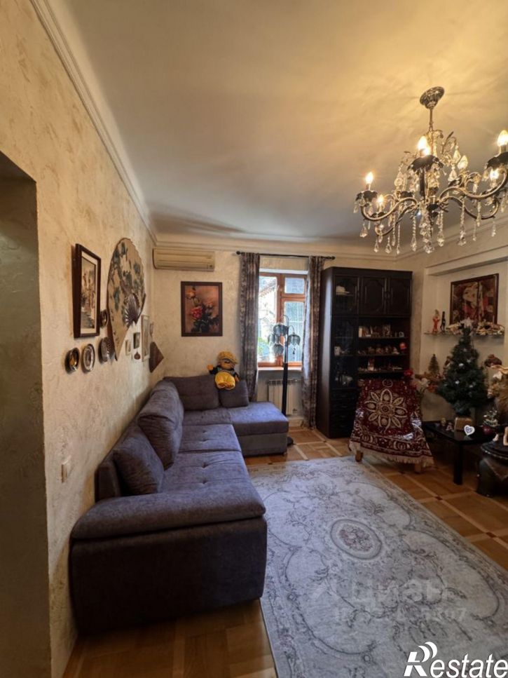 3-комн квартира улица Войкова, 49,  д. 49