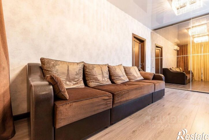 3-комн квартира улица Юных Ленинцев, 10,  д. 10