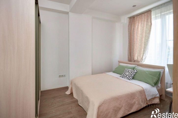 3-комн квартира улица Цюрупы, 4Б,  д. 4Б