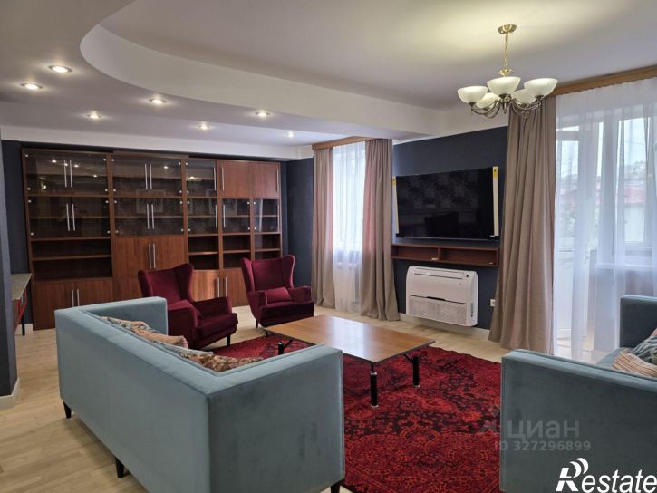 3-комн квартира улица Гагарина, 15,  д. 15