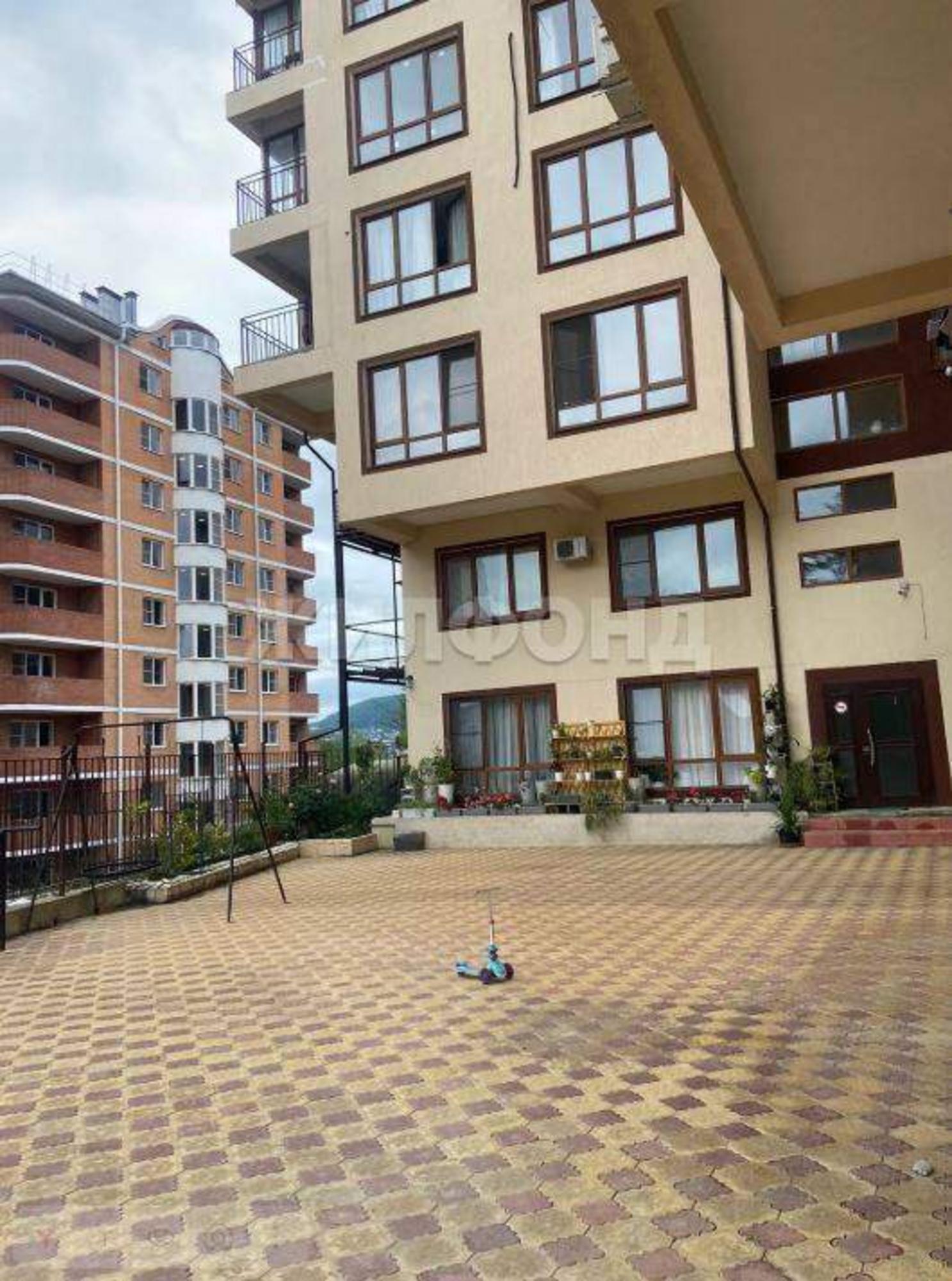 Купить квартиру за 9 300 000 рублей на Вишневая улица, д.38/4