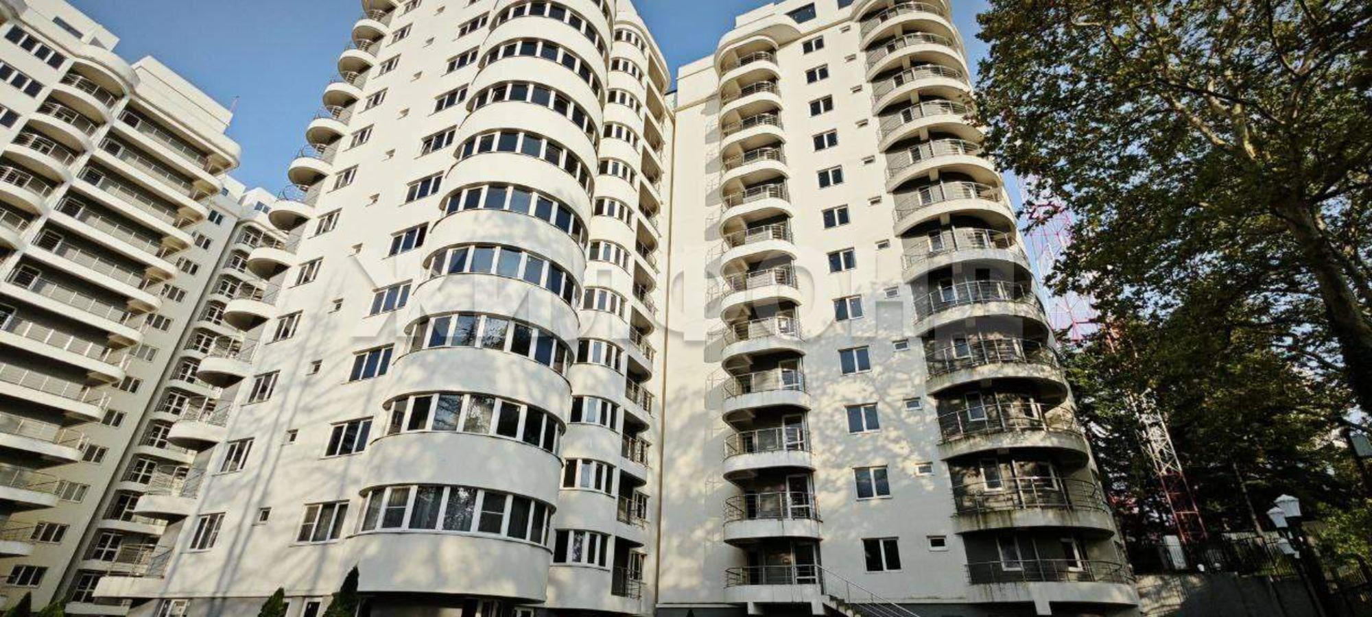 Купить квартиру за 14 990 000 рублей на Туапсинская улица, д.19