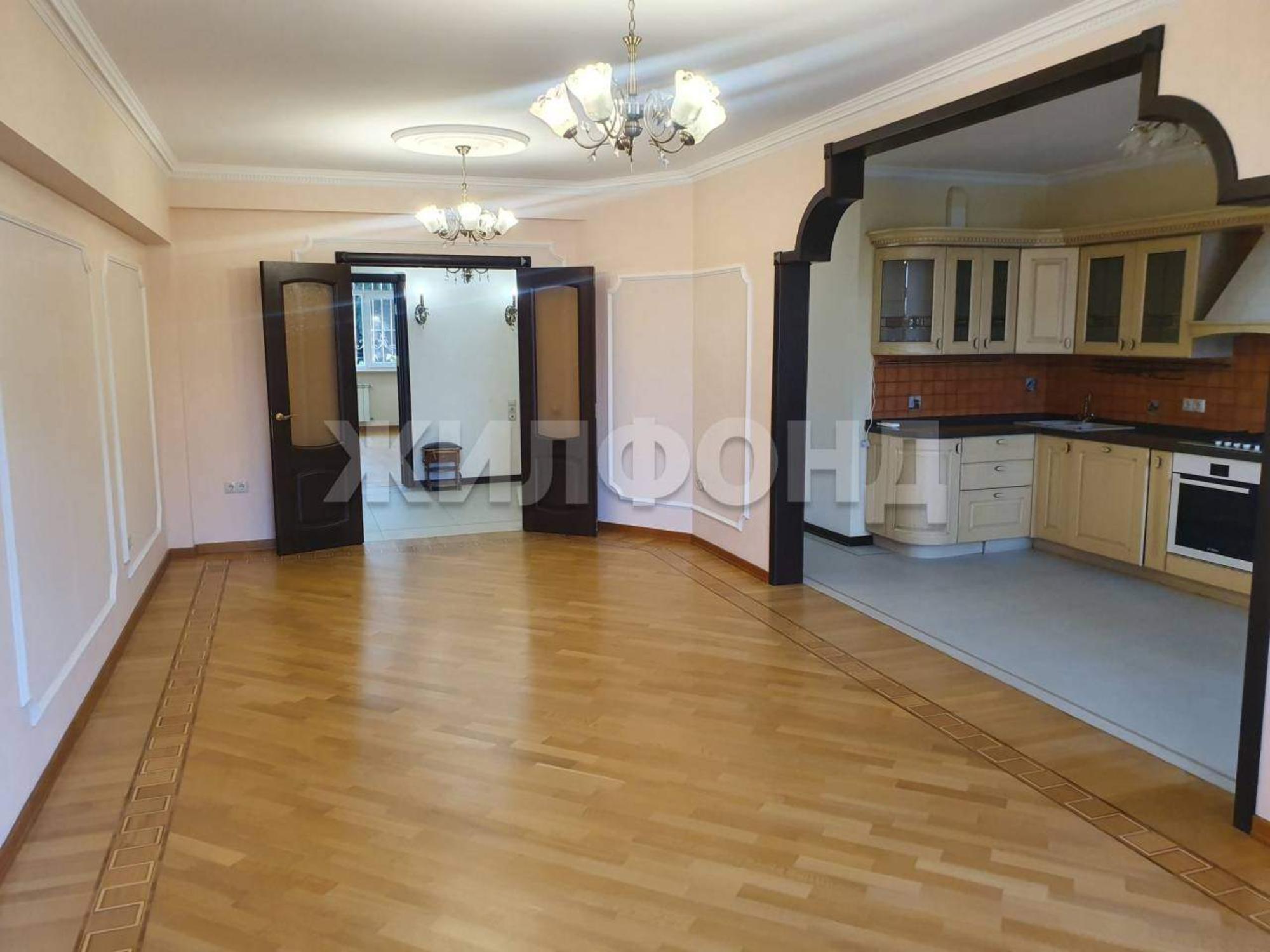 Купить квартиру за 43 000 000 рублей на Роз улица, д.31