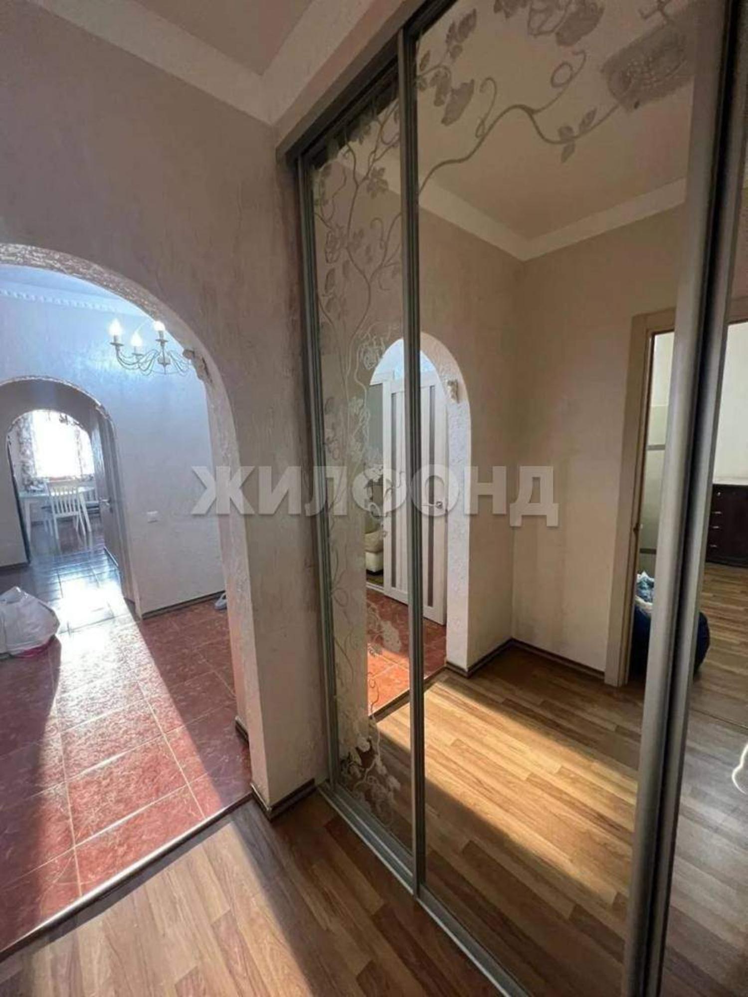 Купить квартиру за 18 500 000 рублей на Есауленко улица, д.4к3