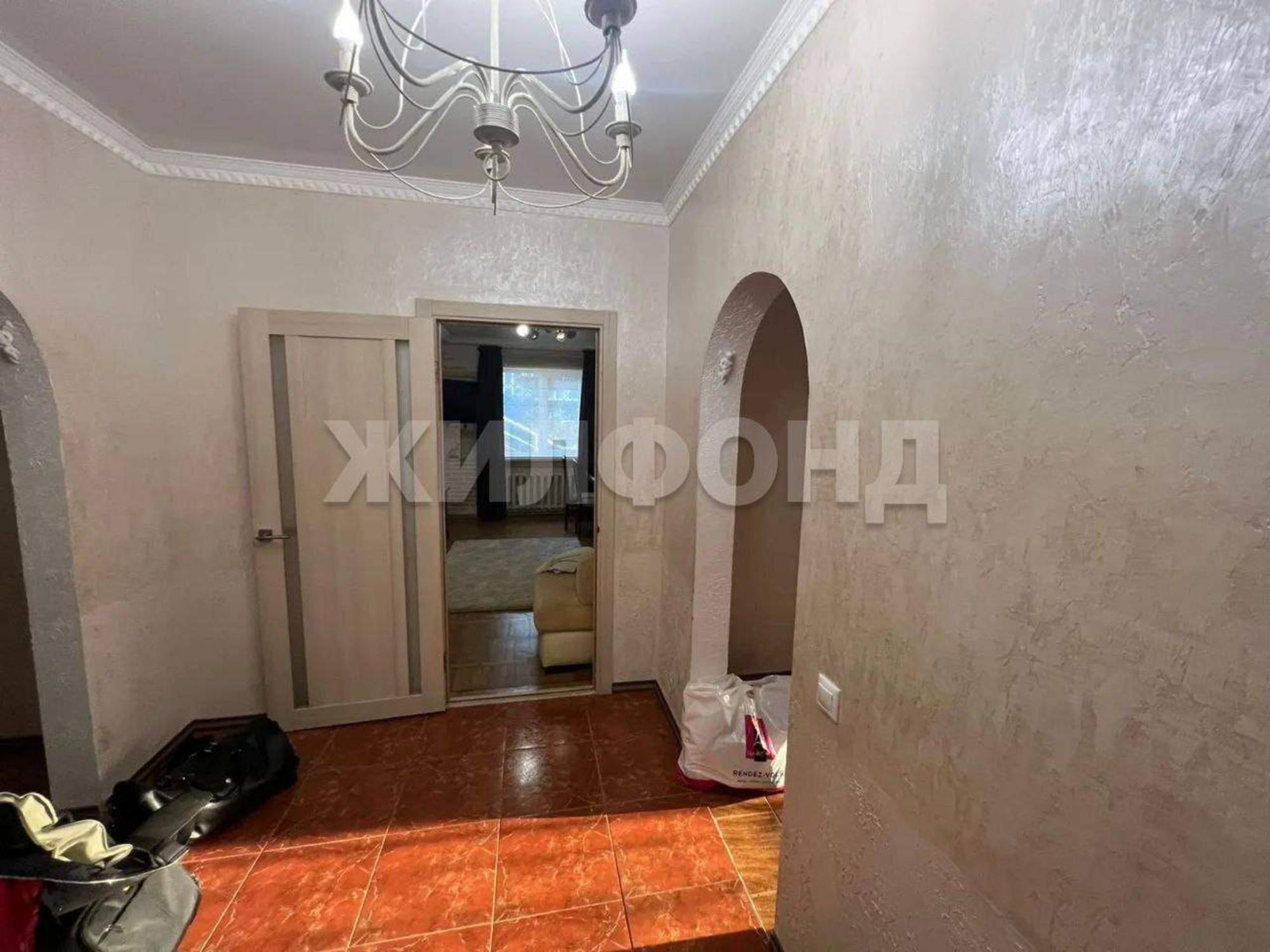 Купить квартиру за 18 500 000 рублей на Есауленко улица, д.4к3