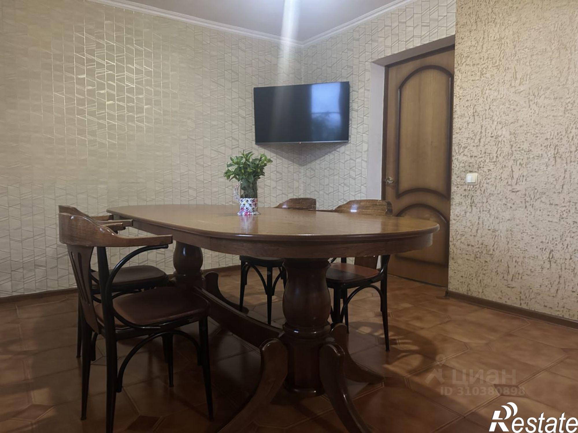 Купить дачу, дом, коттедж за 17 000 000 рублей на ул Араратская, 41