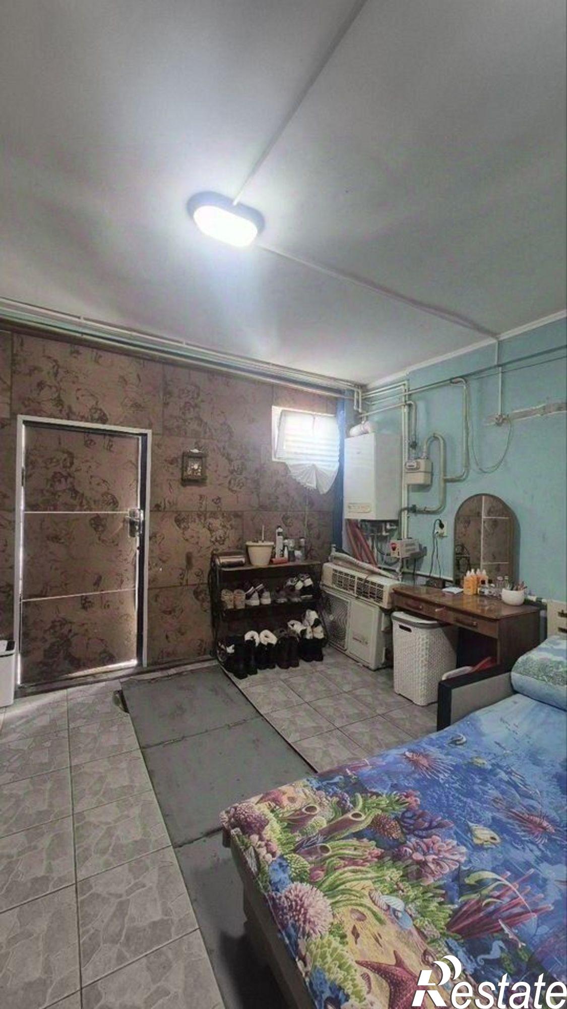 Купить гараж, место в паркинге за 4 500 000 рублей на ул Изумрудная, 23