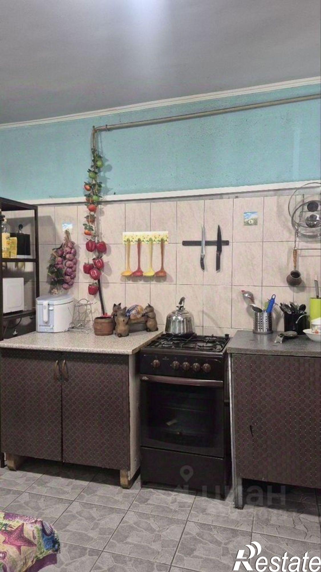 Купить гараж, место в паркинге за 4 500 000 рублей на ул Изумрудная, 23