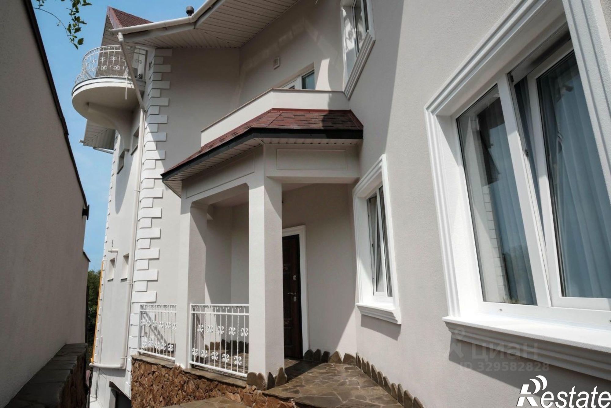 Купить дачу, дом, коттедж за 145 000 000 рублей на ул Виноградная, 133/25