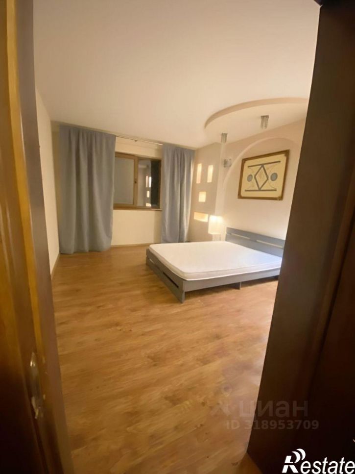 3-комн квартира ул Изумрудная, 40/1,  д. 40/1