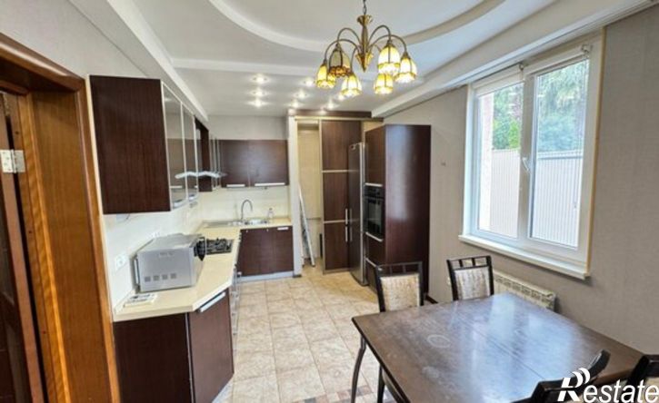 2-комн квартира улица Дмитриевой, 13/1,  д. 13/1