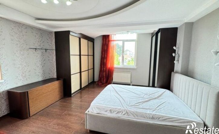 2-комн квартира улица Дмитриевой, 13/1,  д. 13/1