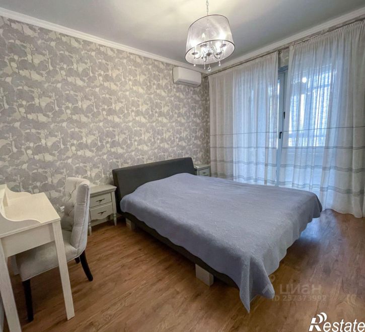 4-комн квартира улица Войкова, 21,  д. 21