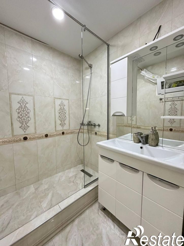 2-комн квартира улица Партизанская, 6