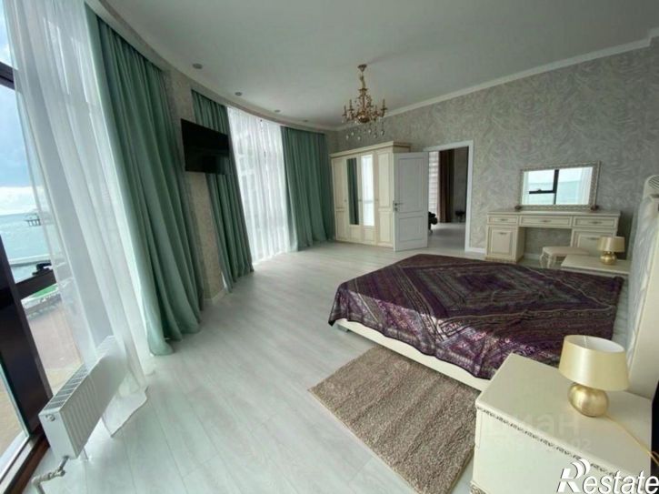 4-комн квартира Черноморская улица, 19,  д. 19