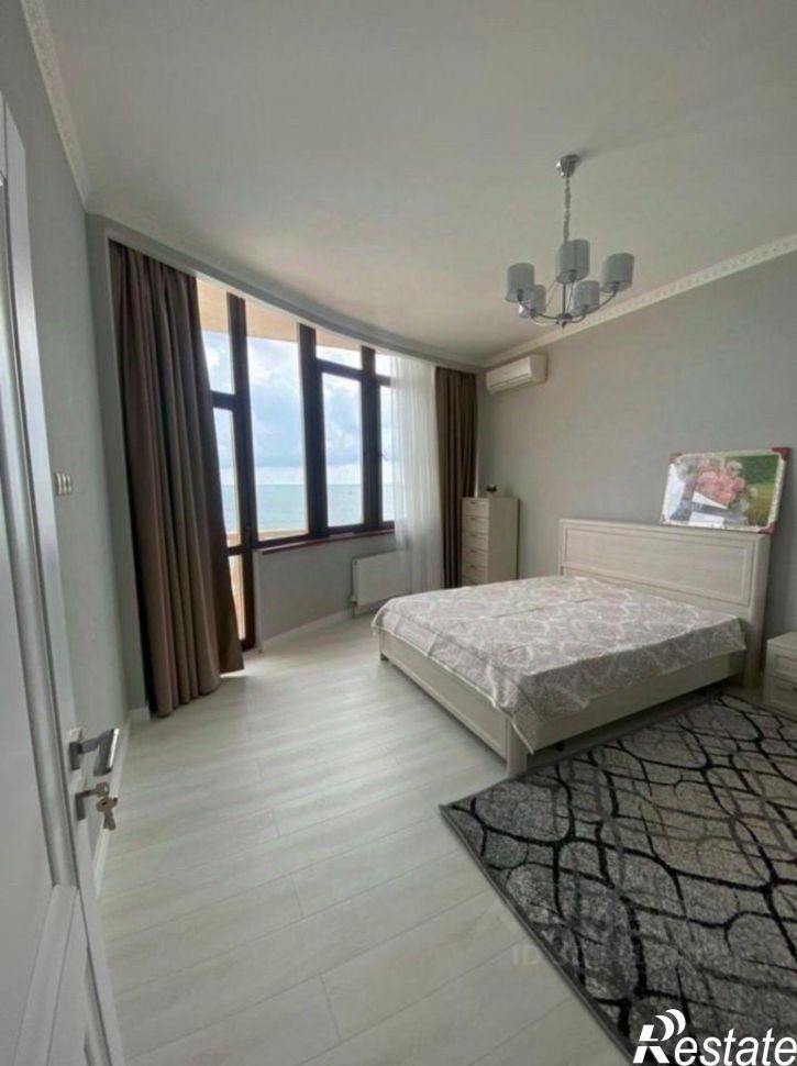 4-комн квартира Черноморская улица, 19,  д. 19