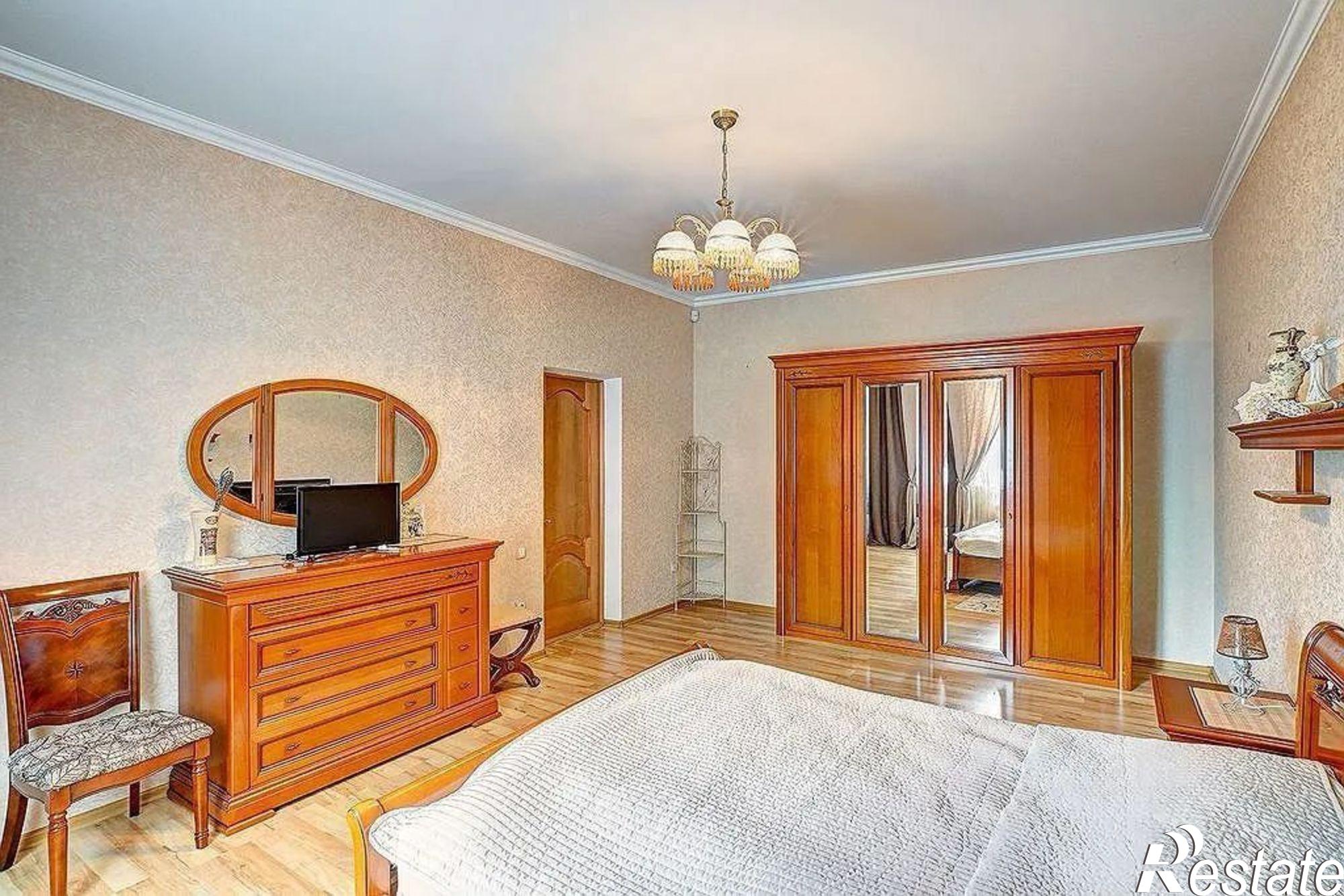 Купить ОСЗ, отдельно стоящее здание за 80 000 000 рублей на ул Изумрудная, 9/6