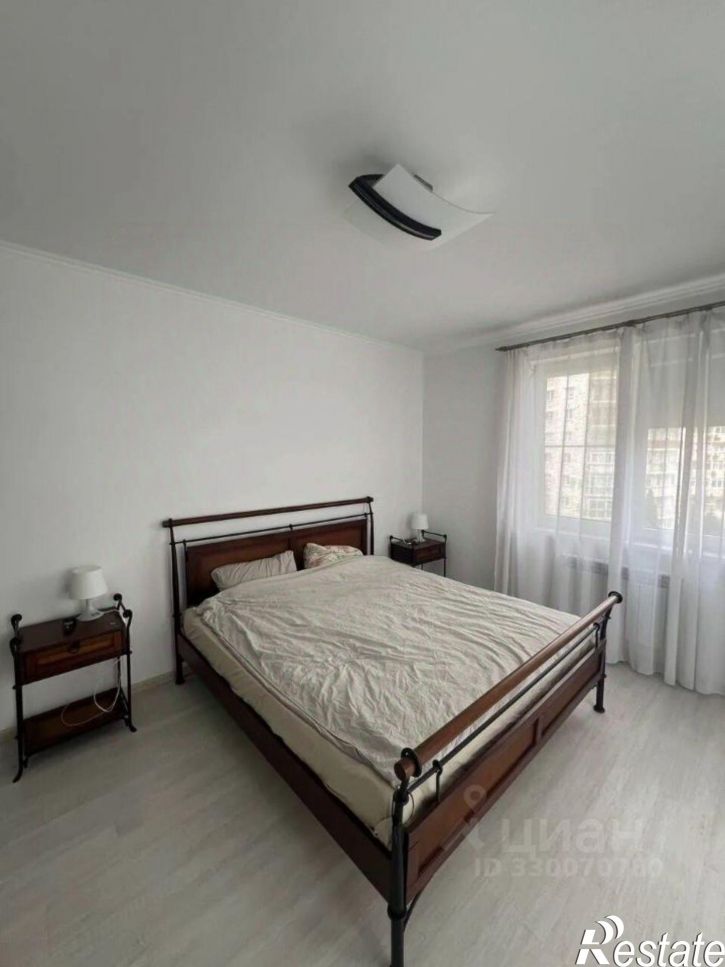 2-комн квартира улица Есауленко, 1Б,  д. 1Б