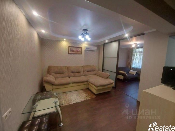 2-комн квартира улица Роз, 50,  д. 50