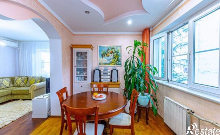 3-комн квартира улица Есауленко, 4/5,  д. 4/5