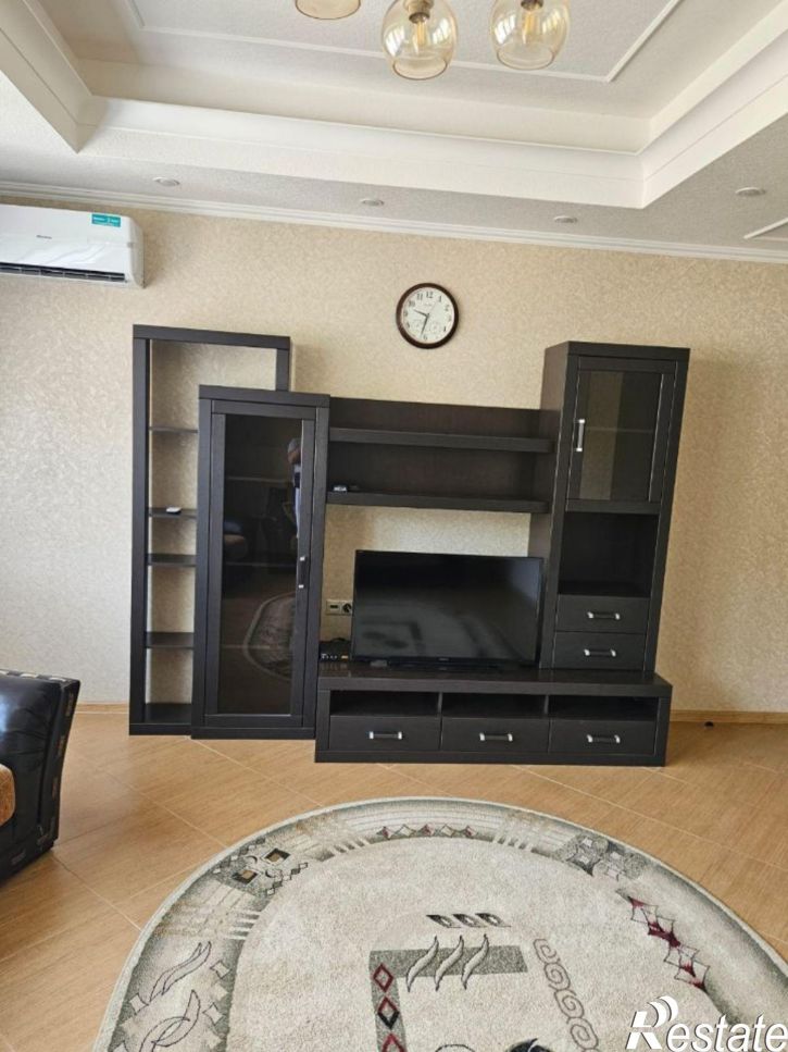 2-комн квартира ул Искры, 1,  д. 1