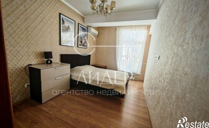 3-комн квартира улица Чекменева, 11/4,  д. 11/4
