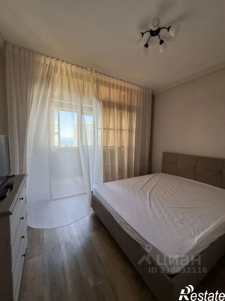 3-комн квартира улица Пирогова, 14,  д. 14