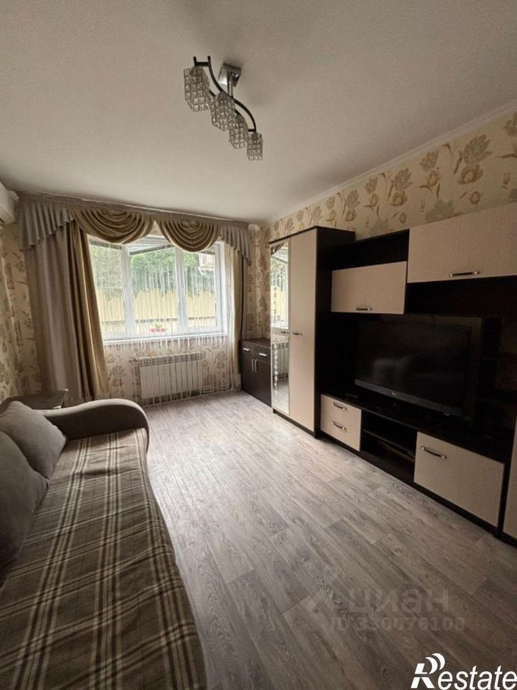 3-комн квартира улица Фурманова, 10Б,  д. 10Б