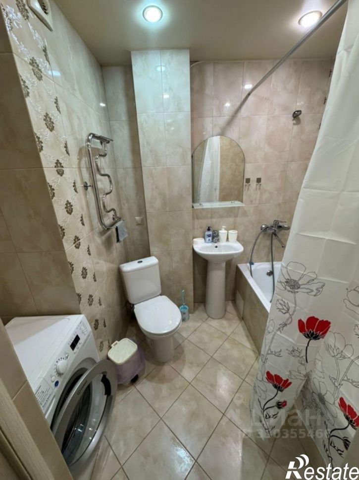 2-комн квартира Изумрудная улица, 42,  д. 42