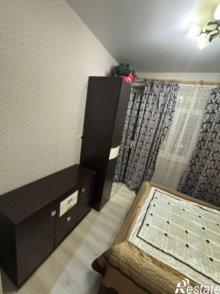 2-комн квартира Изумрудная улица, 42,  д. 42
