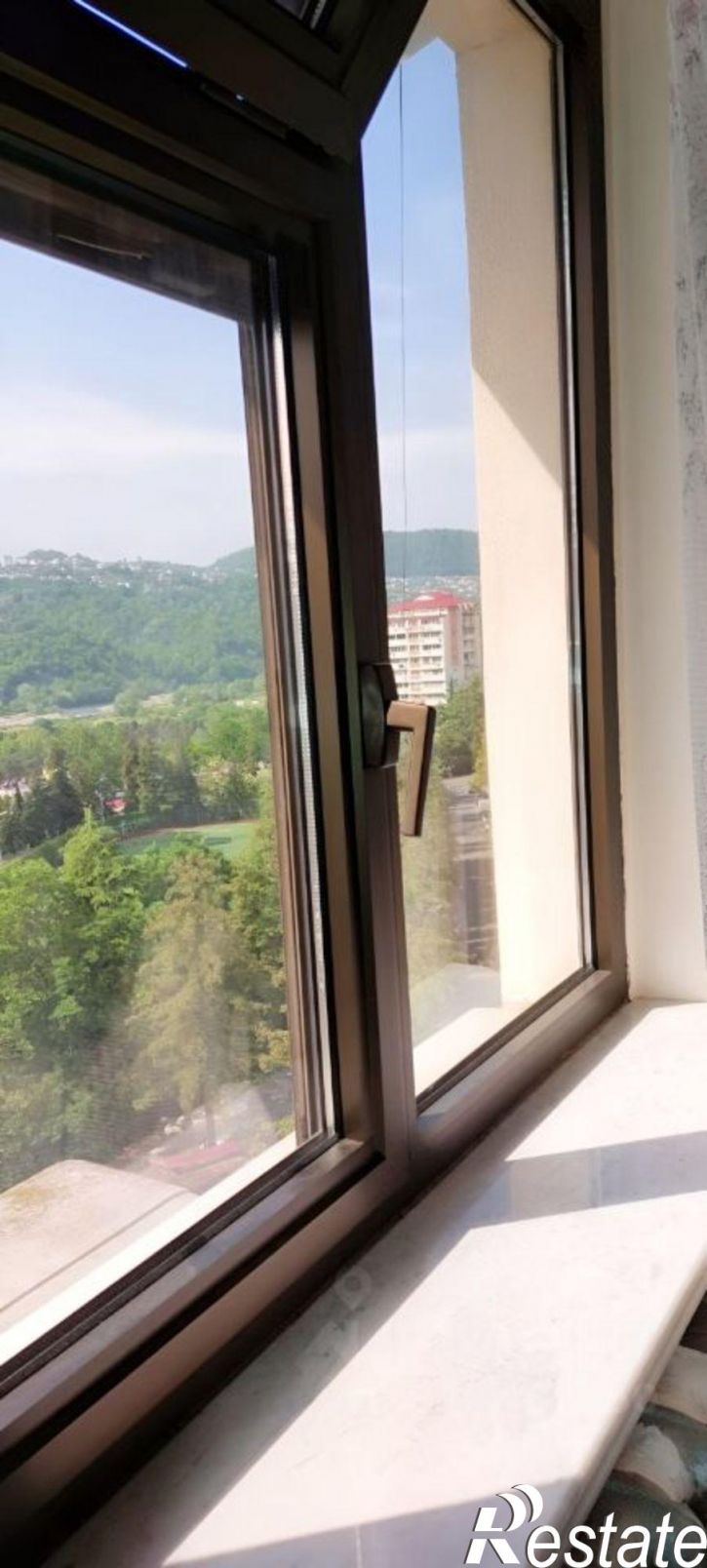 2-комн квартира Абрикосовая улица, 20,  д. 20