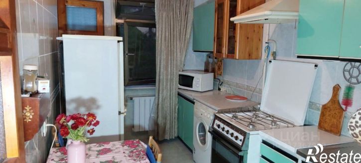 2-комн квартира Абрикосовая улица, 20,  д. 20