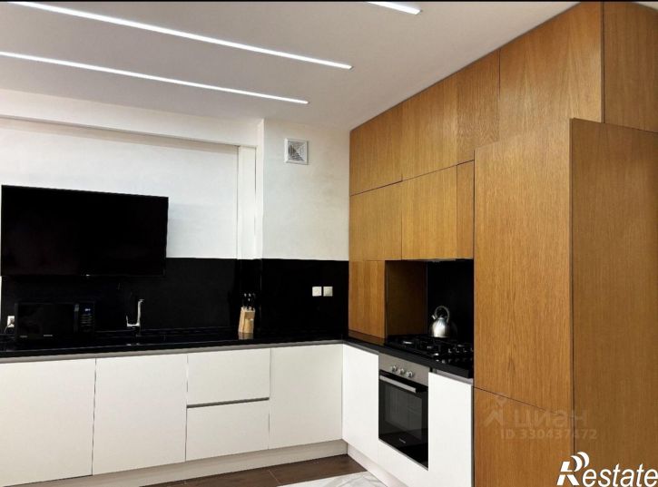 3-комн квартира Прозрачная улица, 35,  д. 35