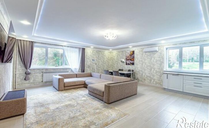 3-комн квартира Тепличная улица, 75,  д. 75