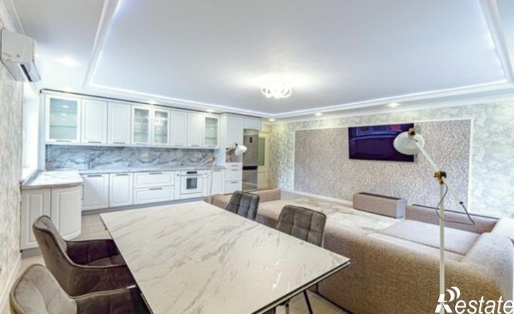 3-комн квартира Тепличная улица, 75,  д. 75