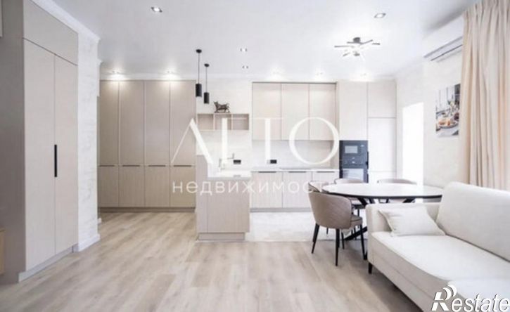 3-комн квартира ул Параллельная, 9/10В,  д. 9/10В