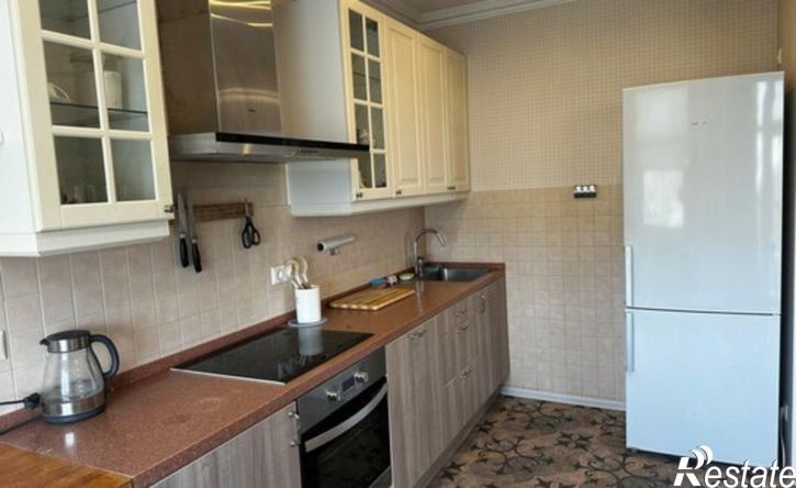 3-комн квартира ул Роз, 52,  д. 52