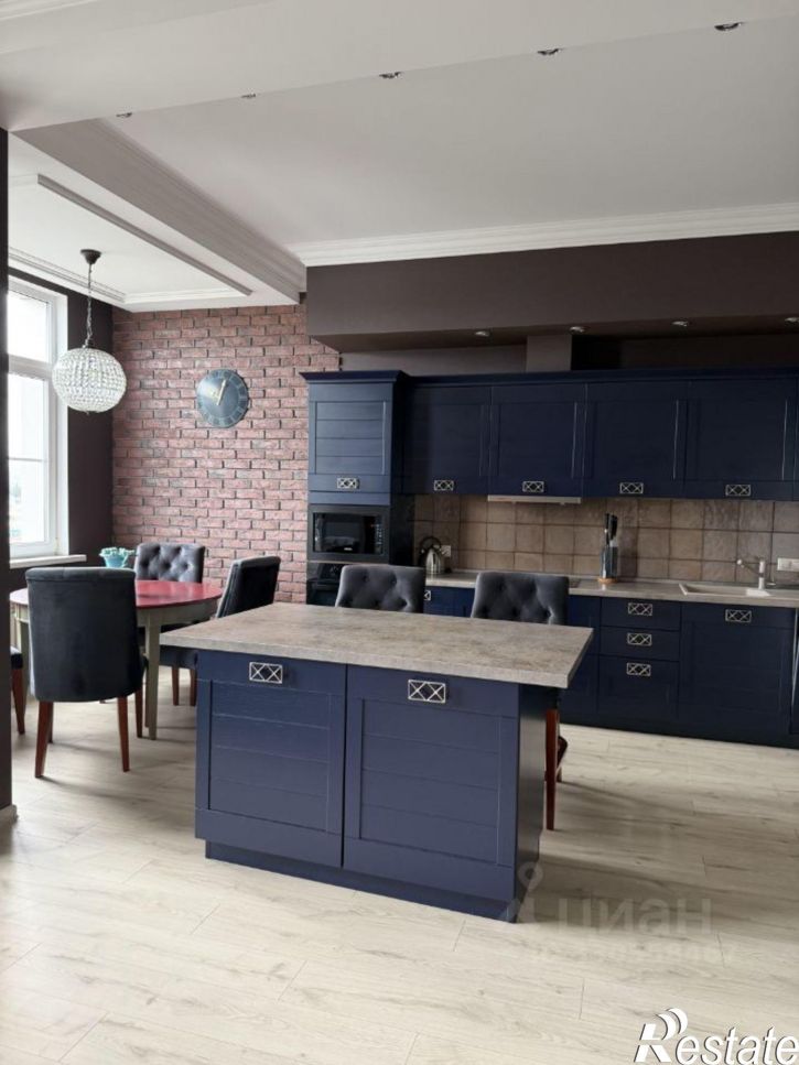 2-комн квартира улица Ульянова, 122,  д. 122