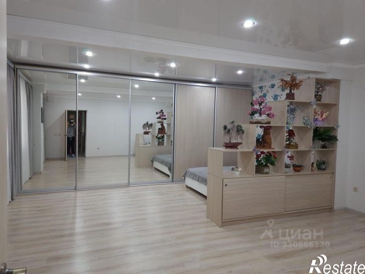 4-комн квартира Череповецкая улица, 18,  д. 18