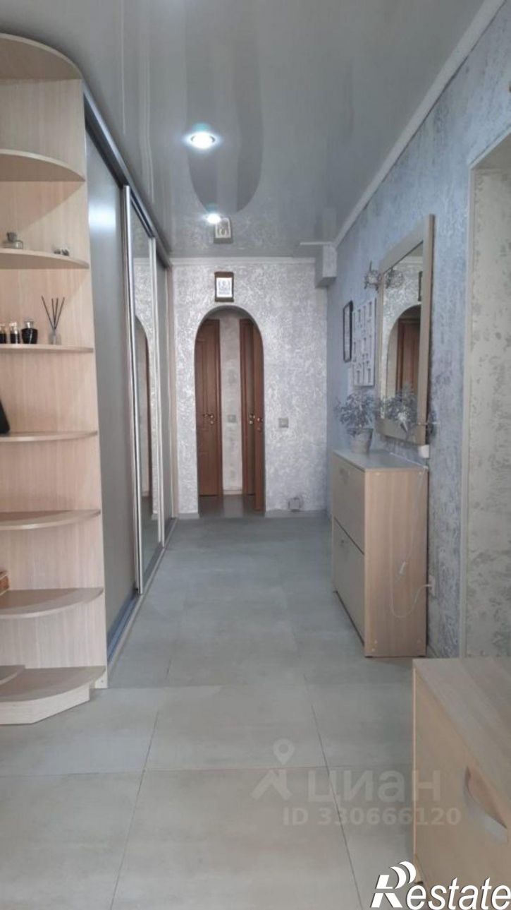 4-комн квартира Череповецкая улица, 18,  д. 18