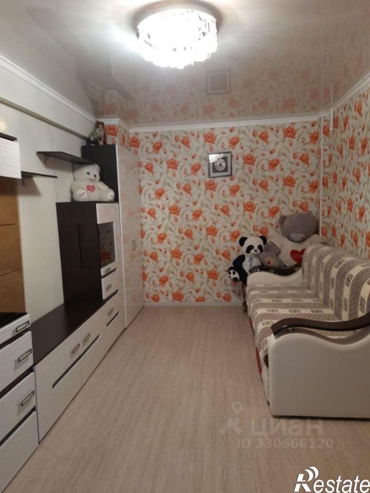 4-комн квартира Череповецкая улица, 18,  д. 18