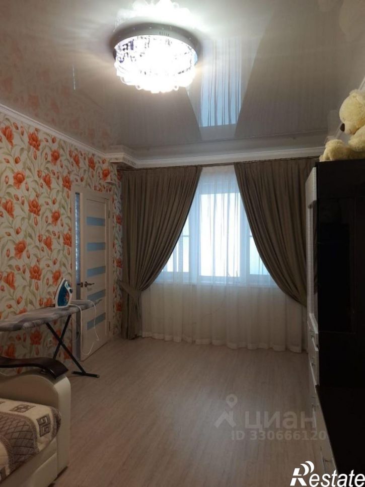 4-комн квартира Череповецкая улица, 18,  д. 18