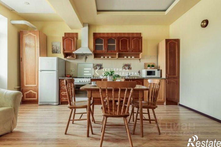 3-комн квартира ул Дмитриевой, 3,  д. 3