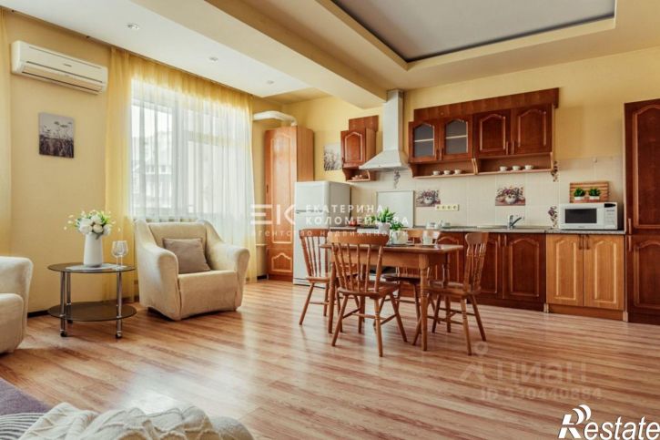 3-комн квартира ул Дмитриевой, 3,  д. 3