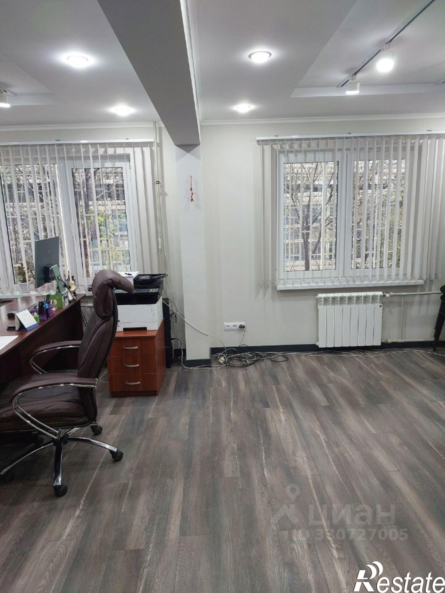 Сдать офис, помещение под офис за 52 000 рублей на Невская улица, 2